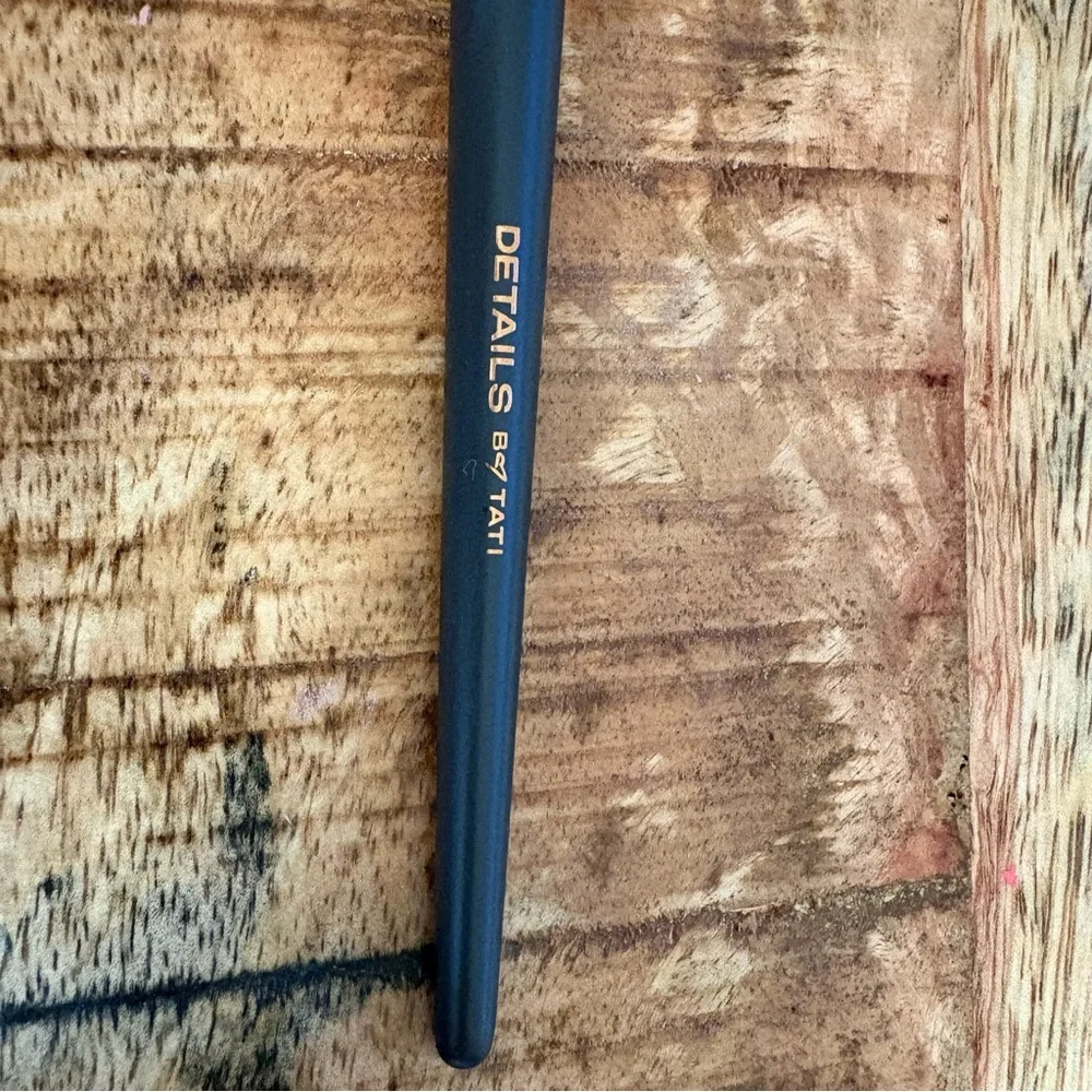 Details By Tati SP-4 Radiant Highlighter Brush First Edition NWOT - Picture 5 of 9